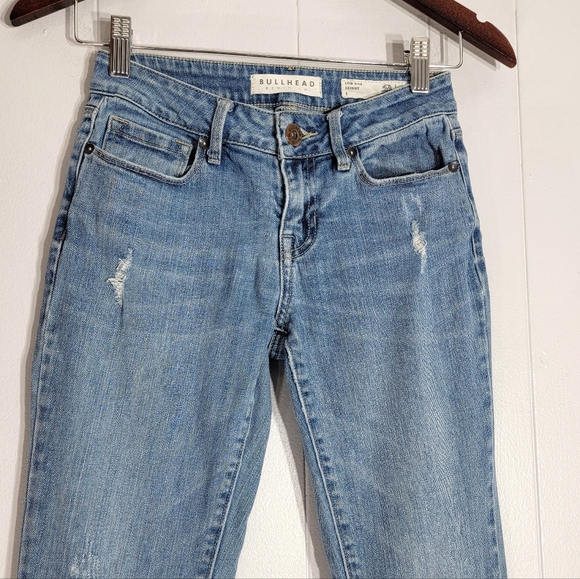 Bullhead Denim Low Rise Distressed Skinny Jeans Size 1 - Picture 2 of 7